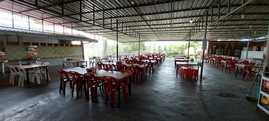 Rumah Makan Cindelaras — Indonesian — Sumatra Trans-Highway Bukittinggi to Lake Toba — Indonesia