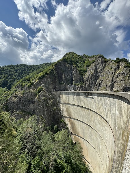 Vidraru Dam