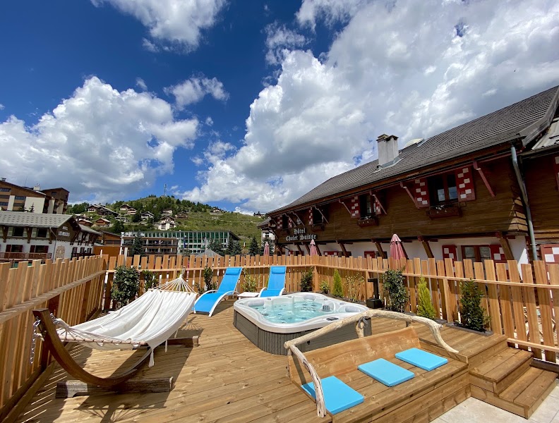 Le Chalet Suisse — French alpine — Route des Grandes Alpes — France
