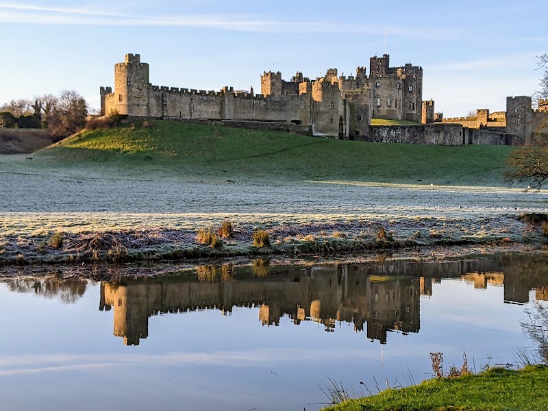 Alnwick Castle or Garden — Castle/garden choice — Alnwick to Lindisfarne — England