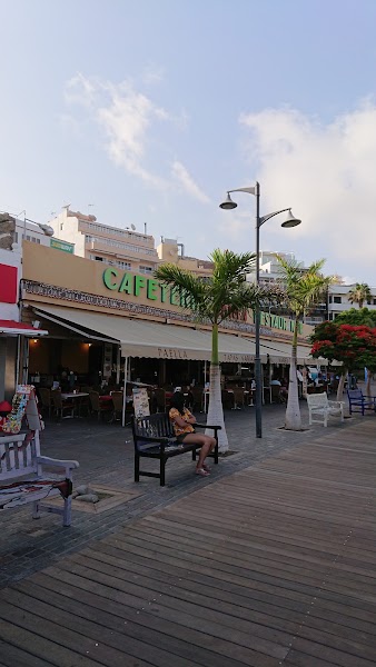 El Cine — Seafood — Tenerife and La Gomera Drive — Spain