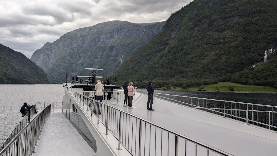 Local Nærøyfjord/Aurlandsfjord return cruise — Prebooked fjord cruise — Norwegian West Coast — Norway