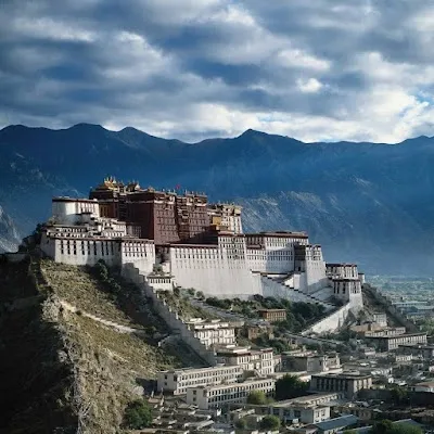 Potala Palace — Historic Site — G318 Sichuan-Tibet Highway — China