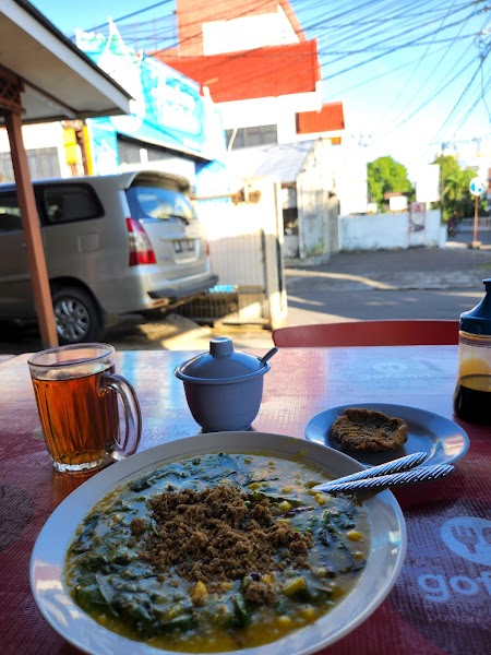 Tinutuan Wakeke — Indonesian — Sulawesi Highlands Tana Toraja to Bunaken — Indonesia