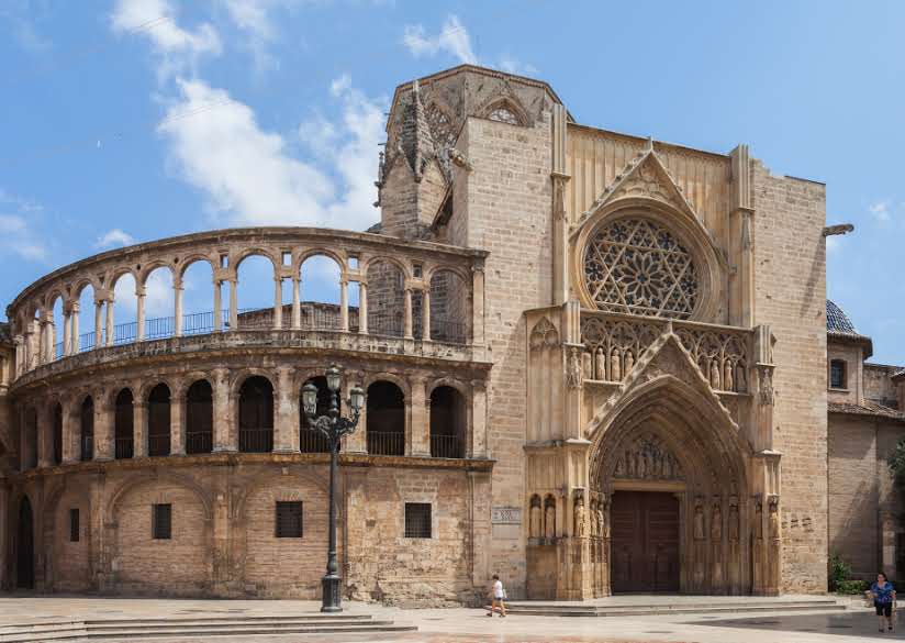 Valencia old town — Historic centre — Mediterranean Meander — Spain