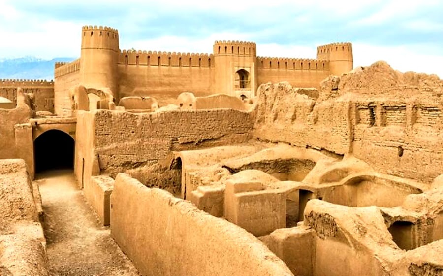 Rayen Castle — historic site — Пустыня Лут и Керман — Иран