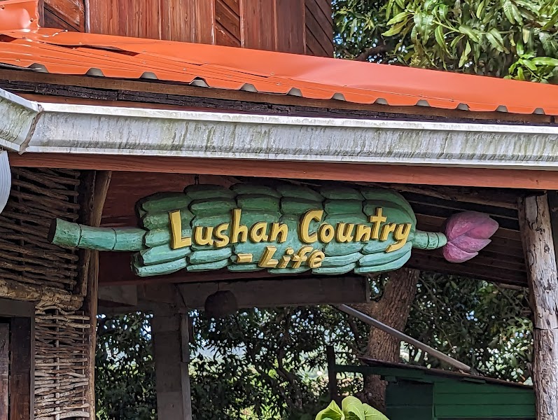 Lushan Country Life — Local — Soufrière and the Pitons Drive — Saint Lucia