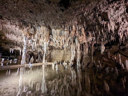 Meramec Caverns
