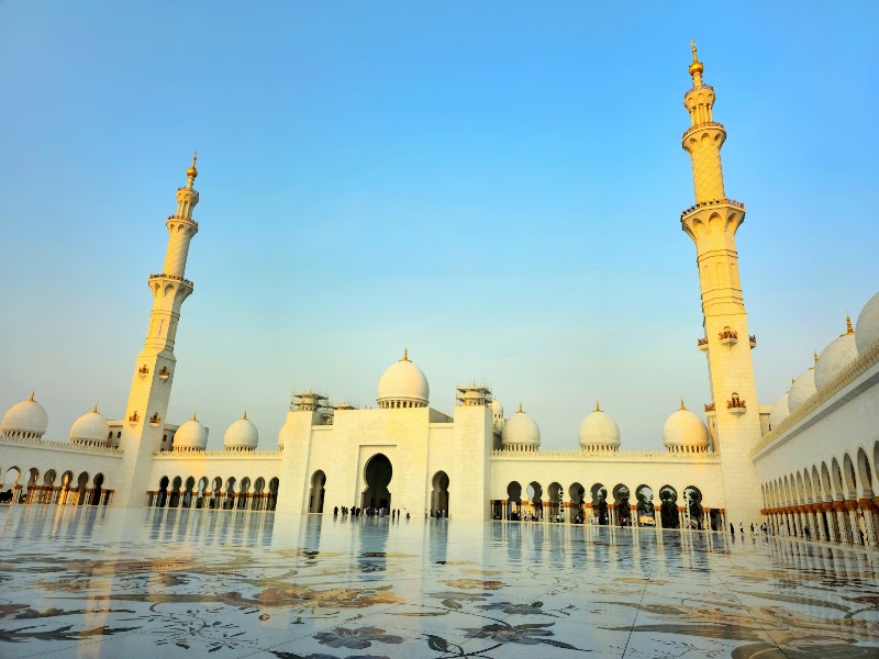 Grand Mosque and Louvre — Architecture and Art — Dubai, Abu Dhabi and Liwa Oasis — United Arab Emirates