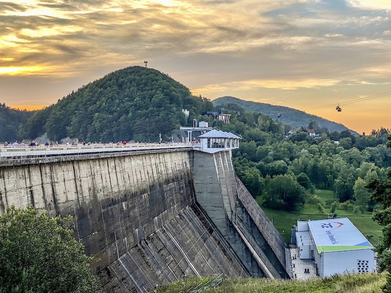 Solina Dam — Достопримечательность — Bieszczady Mountains Polish Wilderness — Польша