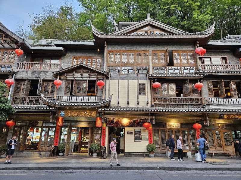 Da Guo Da Zao Chaihuo Restaurant — Hunan — Zhangjiajie, Furong & Fenghuang — China