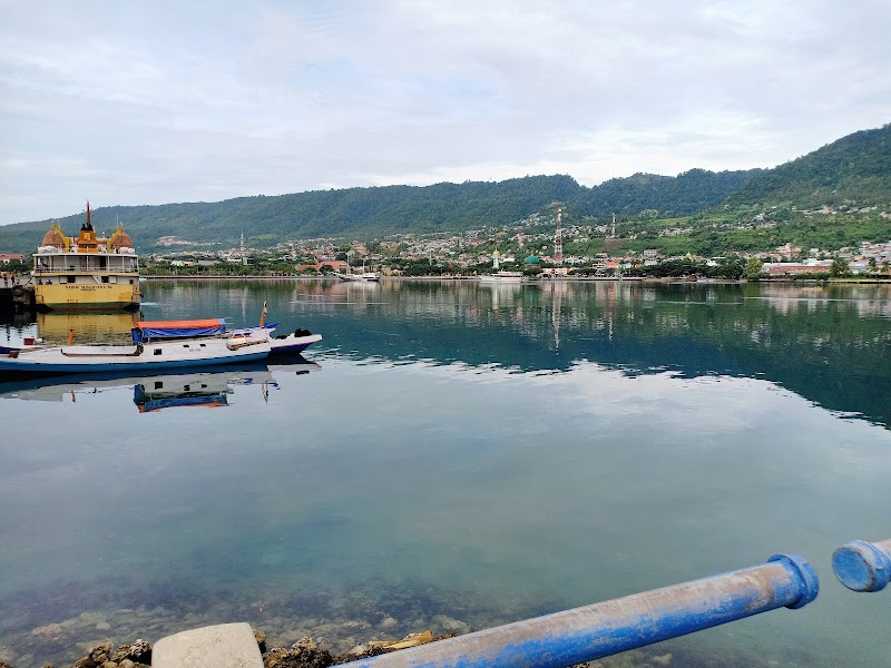 Luwuk — City — Sulawesi Highlands Tana Toraja to Bunaken — Indonesia