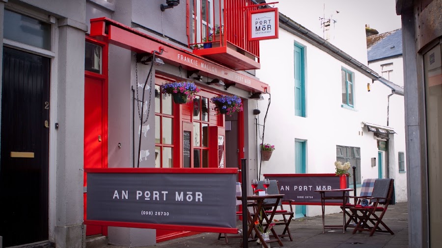 An Port Mór — Modern Irish — Northern and Western Wild Atlantic Way to the Ring of Kerry — Ireland