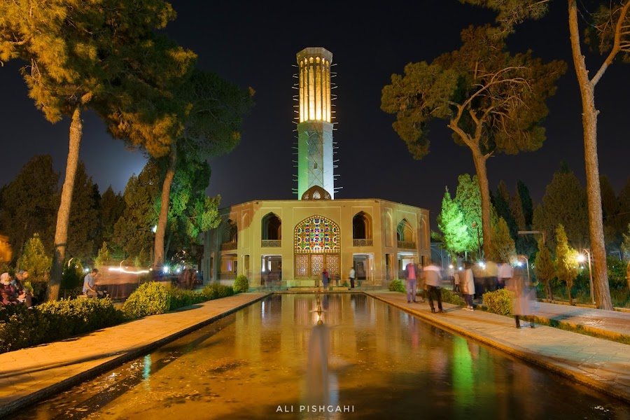 Dowlat Abad Garden