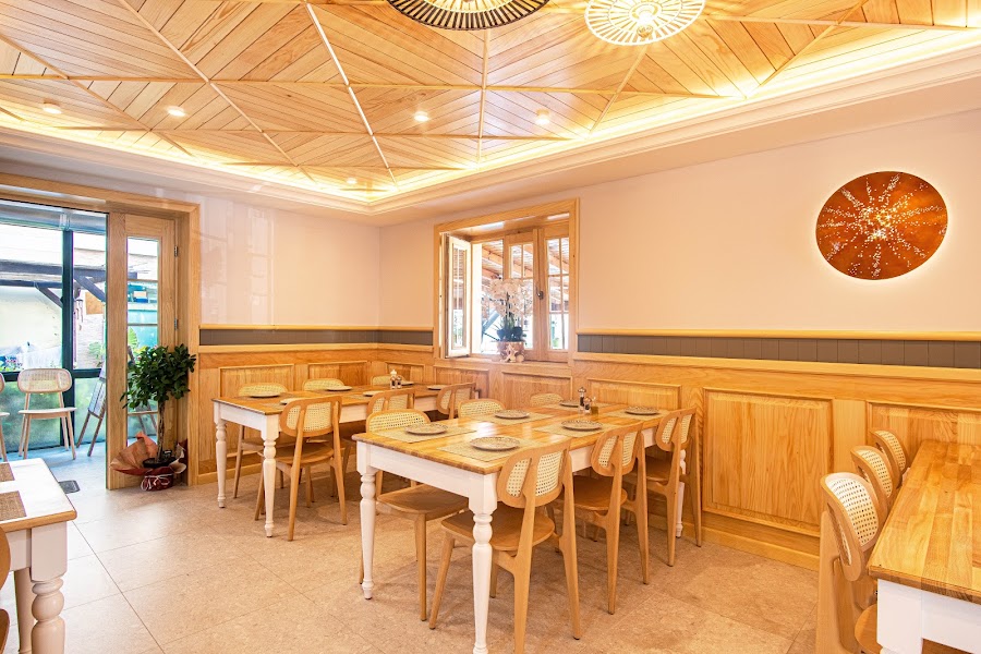 Taverna Lefteri — Albanian seafood — Albanian Riviera and Llogara Pass — Albania