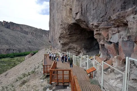 Cueva de las Manos — Archaeological Site — Ruta 40: Full Seasonal Expedition — Argentina