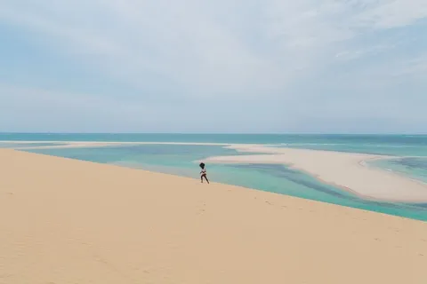 Bazaruto Archipelago — Nature reserve — Mozambique EN1 Coastal Route — Mozambique