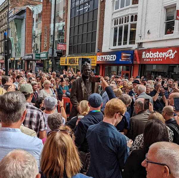 NEMS / Whitechapel site and Cavern Quarter — Music-history walk — Beatles Tour — England