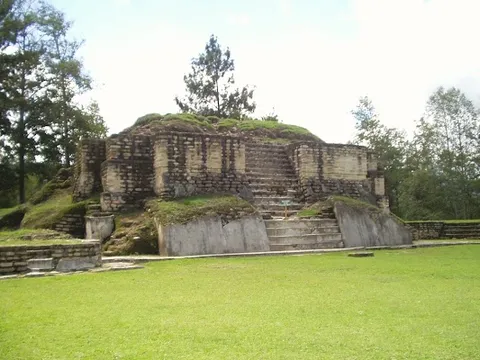 Iximche Archaeological Site — Landmark — Guatemala Highlands — Guatemala