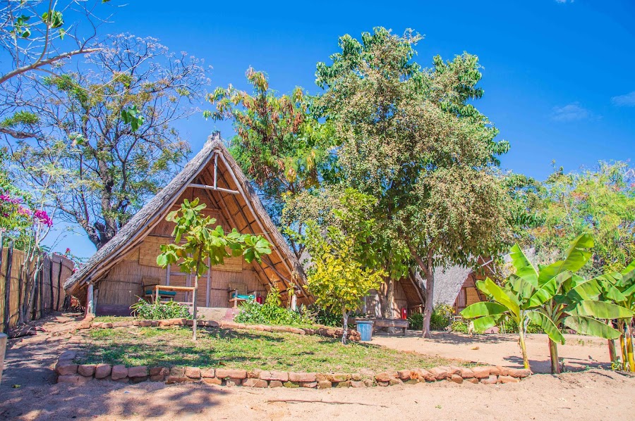 Mgoza Lodge Restaurant — Malawian, grill — Lake Malawi Lakeshore Drive — Malawi