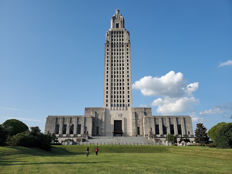 Louisiana State Capitol — Landmark — Highway 61 Blues Trail — United States