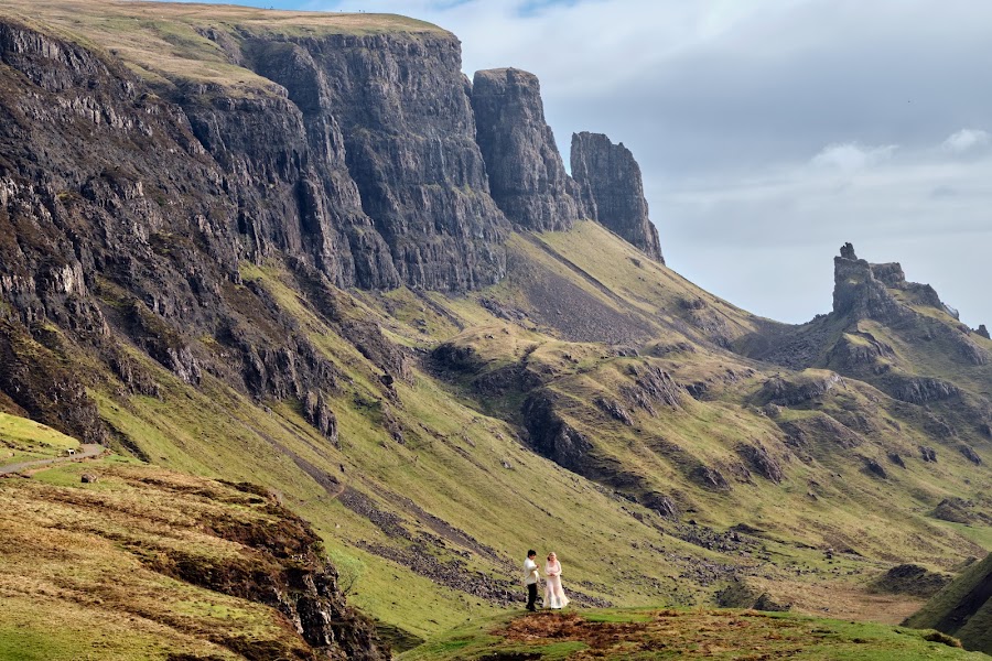 Quiraing — Mountain walk — Isle of Skye Circuit — Scotland