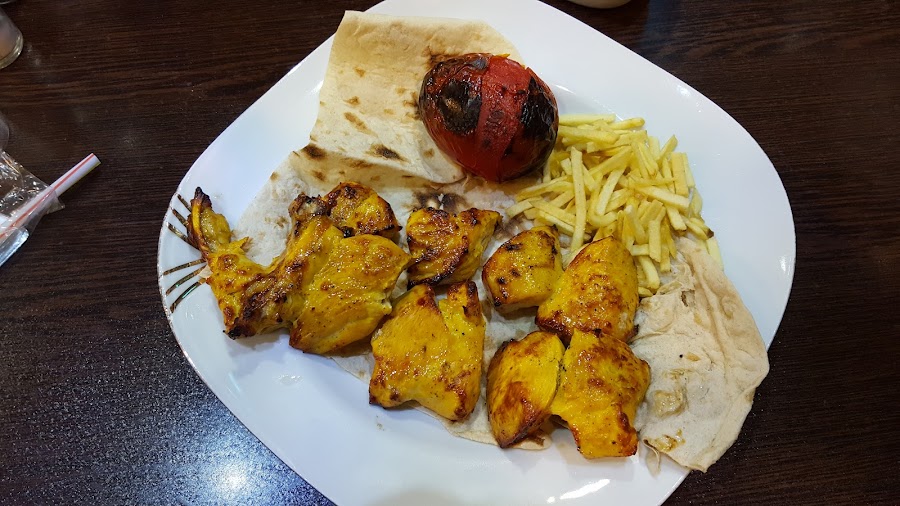 Madar-e Buzorg Restaurant — Gilaki — Транзект от побережья Каспия к Персидскому заливу — Иран