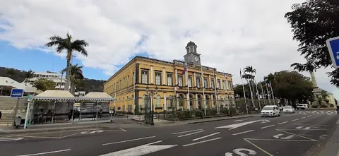 Saint-Denis — Departure — Reunion Island Loop — Réunion