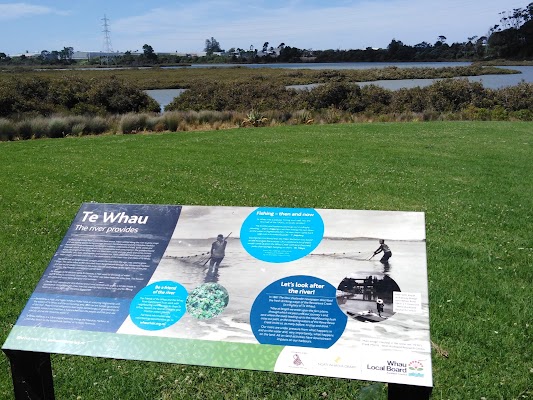 Te Whau Point