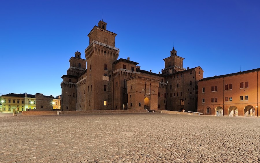 Ferrara Castello Estense — Castle — Emilia-Romagna Food and Art Circuit — Italy