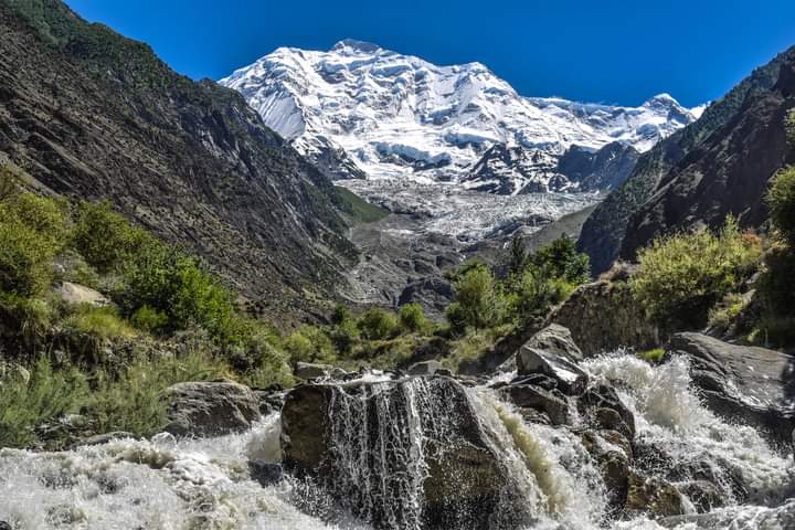 Passu — Nature — Karakoram Highway: Gilgit to Kashgar — Pakistan / China