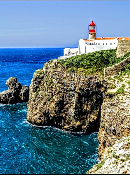 Sagres fortress and Cabo de São Vicente — Historic cape — Algarve Coastal Drive — Portugal