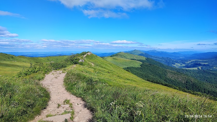 Hike to Połonina Wetlińska — hike — Bieszczady Mountains Polish Wilderness — Польша