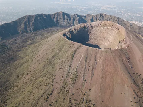Mount Vesuvius — Nature — Shadow of Vesuvius — Italy