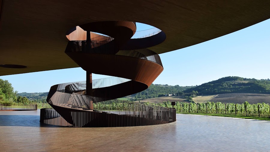 One prebooked Chianti winery — Winery visit — Chianti Road — Italy