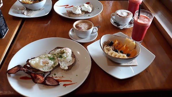 Hislops Café