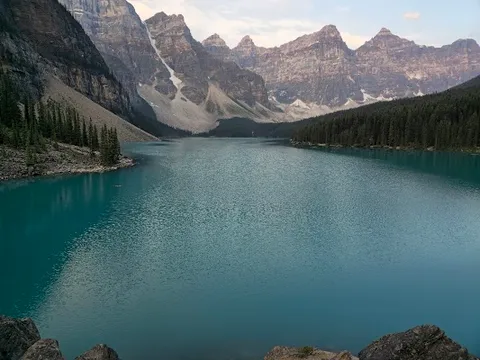 Moraine Lake shuttle pre-trip — Nature — Icefields Parkway — Canada
