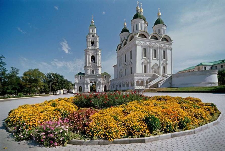 Astrakhan Kremlin and riverfront — City heritage — Volga Heritage Route — Russia