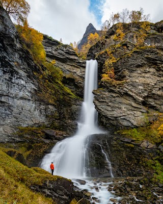 Storseterfossen Hike