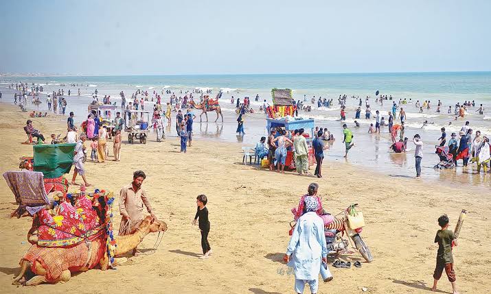 Hawkes Bay Beach — Nature — Makran Coastal Highway Karachi to Gwadar — Pakistan