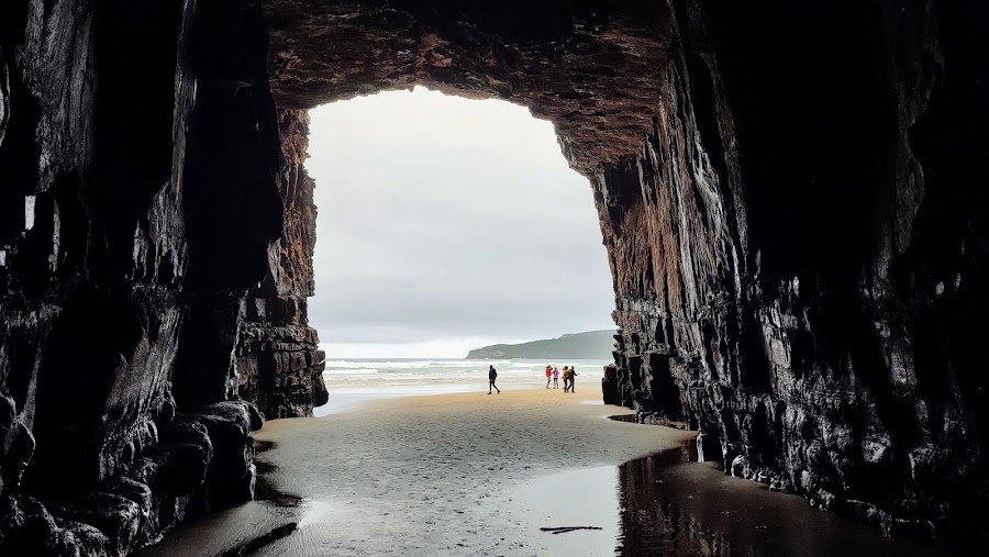 Cathedral Caves — Conditional tidal beach walk — Southern Scenic Route — New Zealand