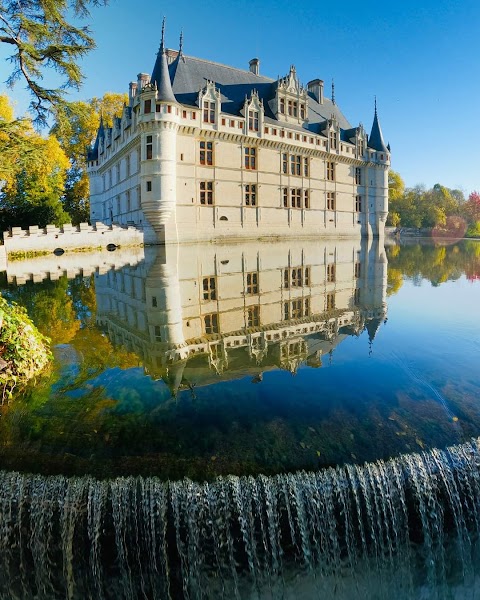 Chinon and Château d’Azay-le-Rideau — Fortress and château — Châteaux of the Loire — France
