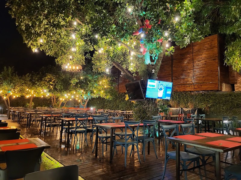 Green Park Restaurant — Paraguayan and international — Paraguay Jesuit Missions Route — Paraguay