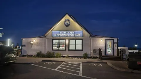 Restaurant La Maison du Pêcheur — Seafood — Gaspésie Loop — Canada