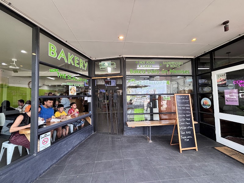 Apollo Bay Bakery — Bakery — Great Ocean Road and Western Coast Extension — Australia