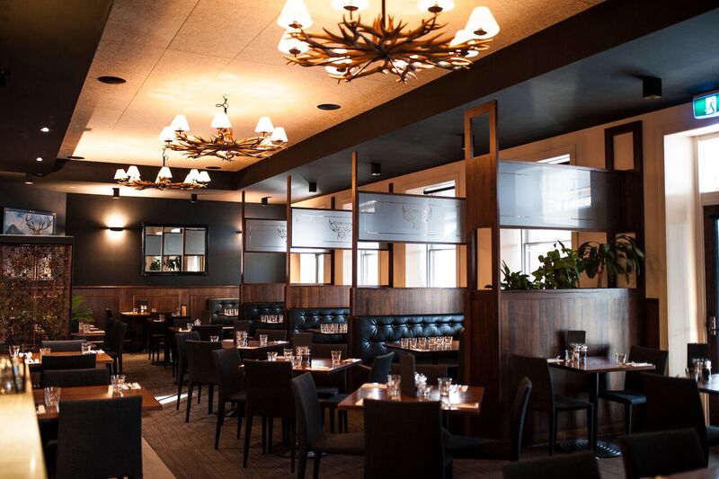 Criterion Hotel Sale — Hotel meals — Gippsland & Wilsons Promontory — Australia