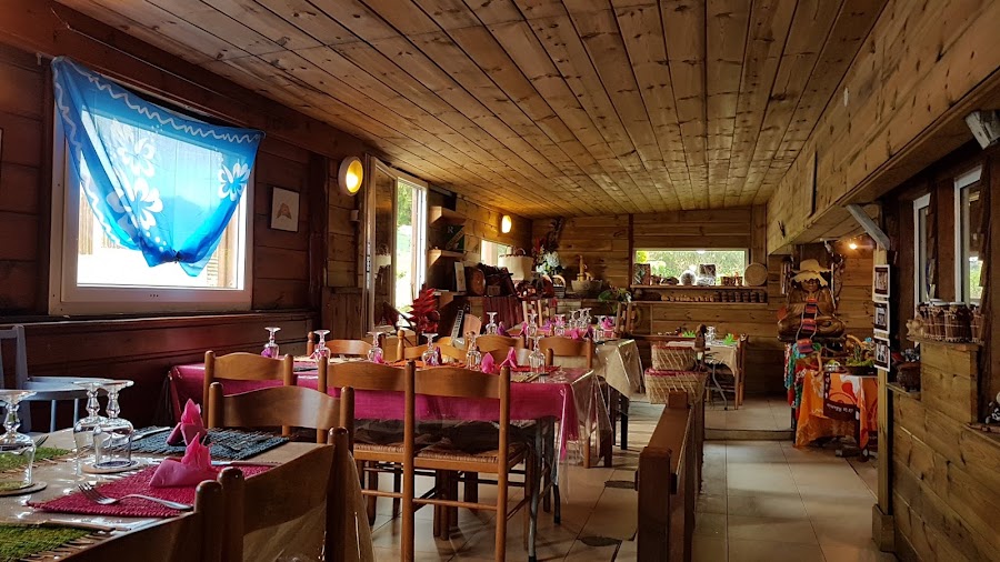 Chez Doudou — Creole buffet — Reunion Island Loop — Réunion