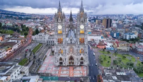 Quito — Departure — Avenue of the Volcanoes — Ecuador
