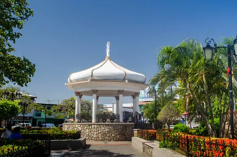 Parque Unión — City — Azuero Peninsula Loop — Panama