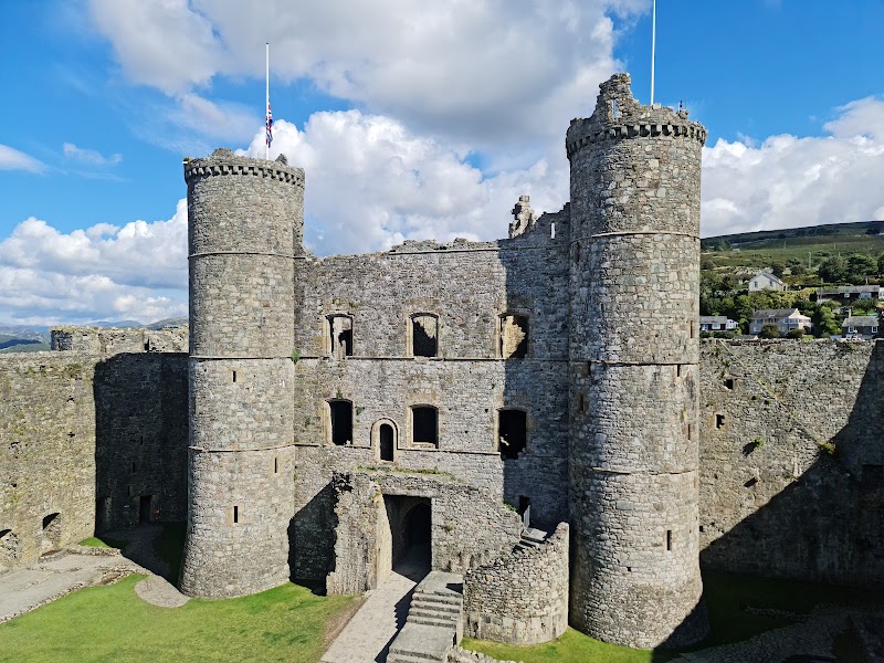 Harlech Castle — Castle — Eryri Scenic Traverse — Wales